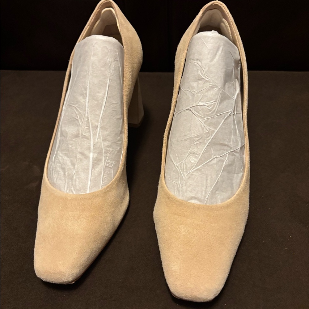 Elegant Cream Women's Pumps